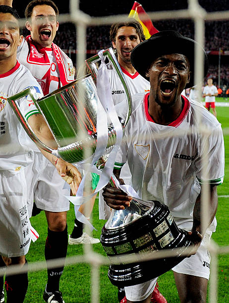 费内巴切也 费内巴切也