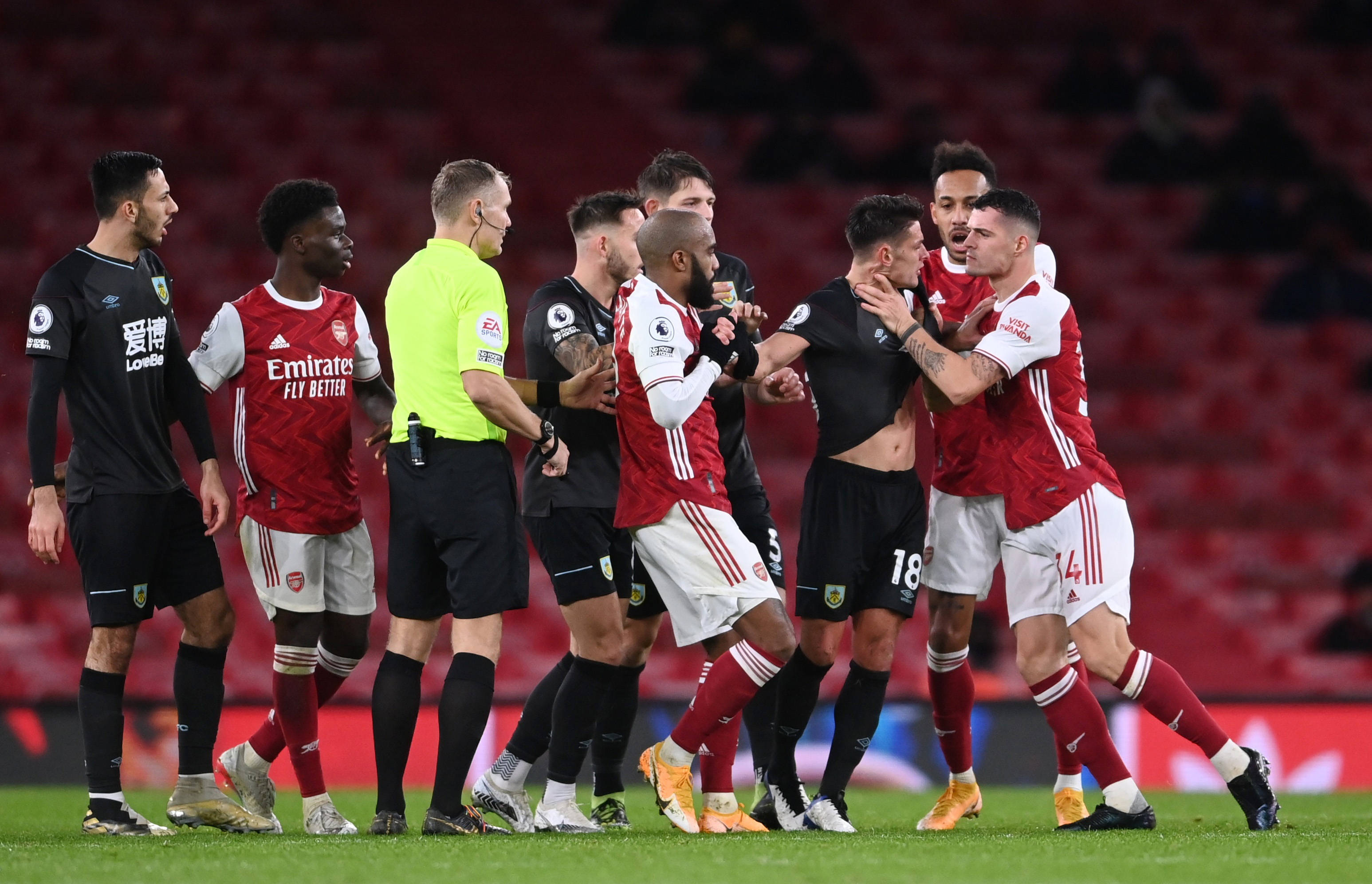 他在防守端 他在防守端